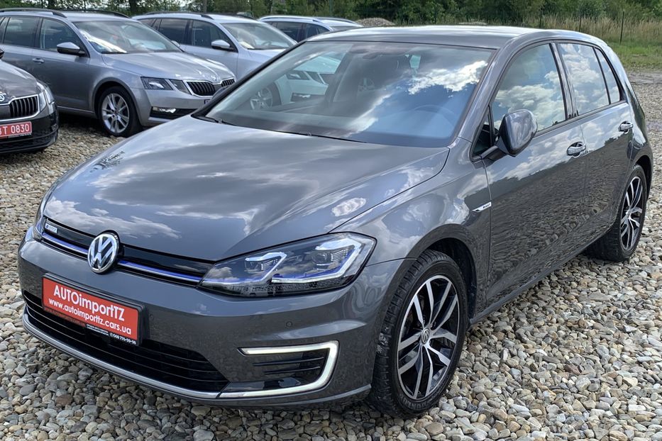 Продам Volkswagen e-Golf 35.8 kWh 100 кВт/136 к.с. 2020 года в Львове