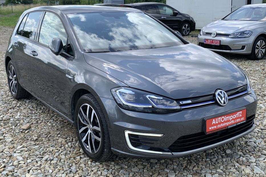 Продам Volkswagen e-Golf 35.8 kWh 100 кВт/136 к.с. 2020 года в Львове