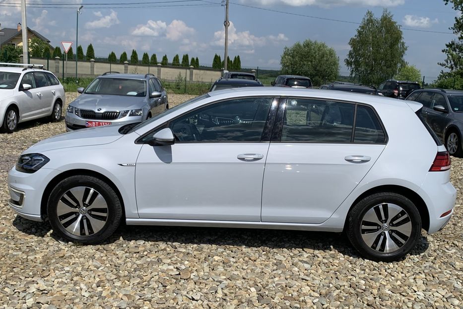 Продам Volkswagen e-Golf 35.8 kWh 100 кВт/136 к.с. 2019 года в Львове