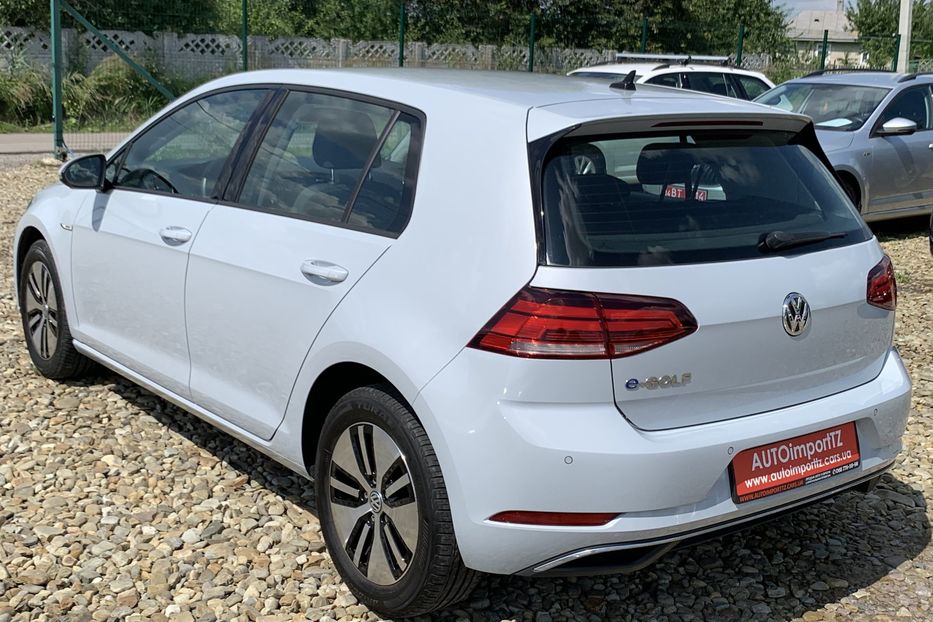 Продам Volkswagen e-Golf 35.8 kWh 100 кВт/136 к.с. 2019 года в Львове