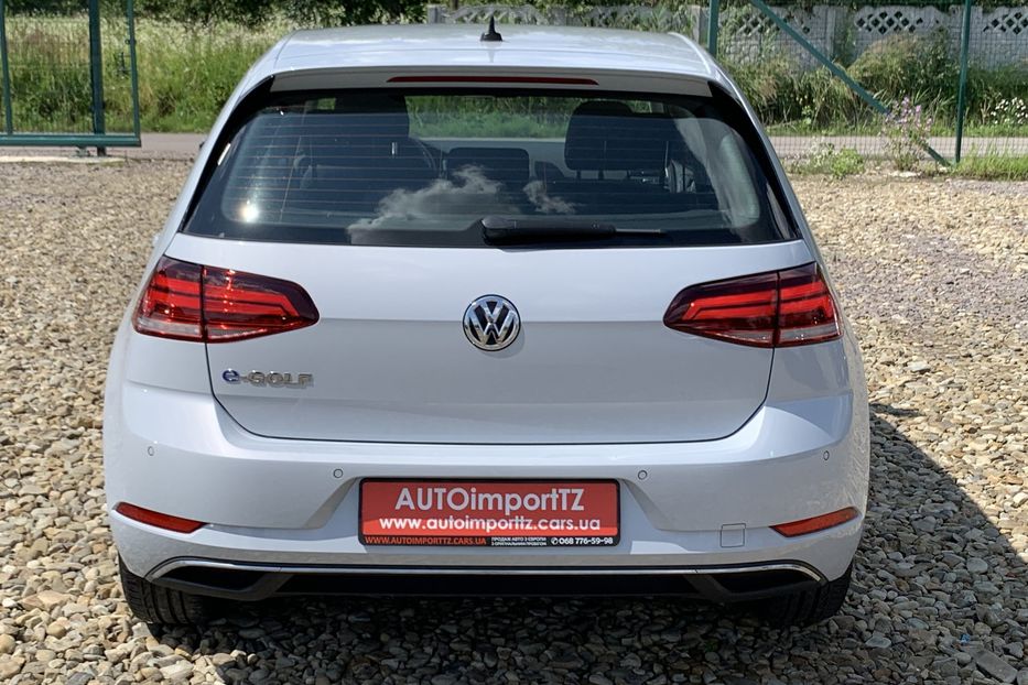 Продам Volkswagen e-Golf 35.8 kWh 100 кВт/136 к.с. 2019 года в Львове