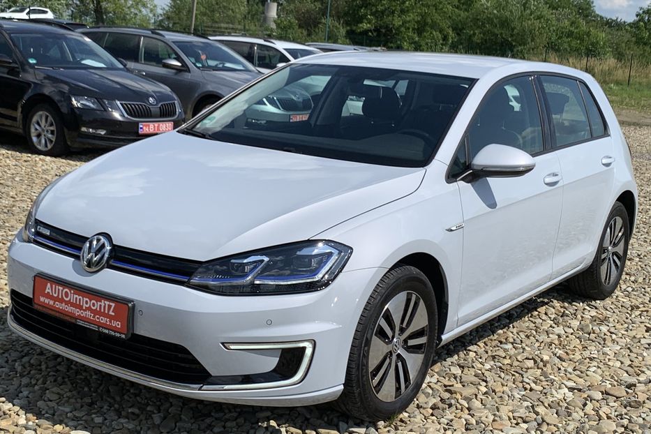 Продам Volkswagen e-Golf 35.8 kWh 100 кВт/136 к.с. 2019 года в Львове