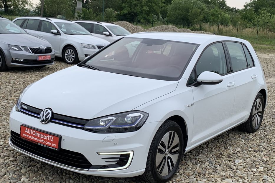 Продам Volkswagen e-Golf 35.8 kWh 100 кВт/136 к.с. 2020 года в Львове