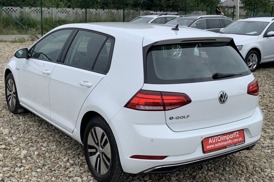 Продам Volkswagen e-Golf 35.8 kWh 100 кВт/136 к.с. 2020 года в Львове