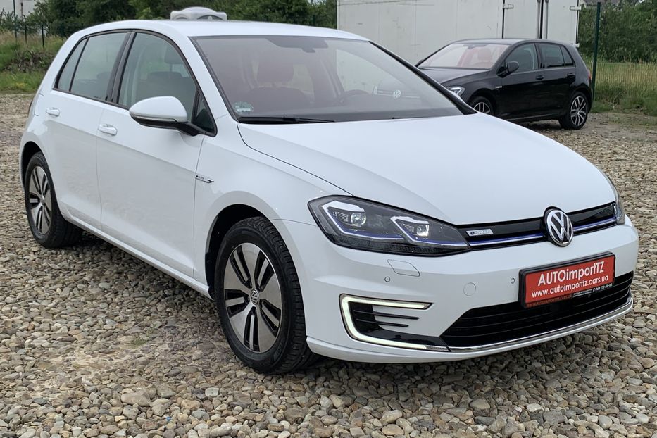 Продам Volkswagen e-Golf 35.8 kWh 100 кВт/136 к.с. 2020 года в Львове