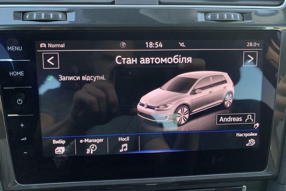 Продам Volkswagen e-Golf 35.8 kWh 100 кВт/136 к.с. 2020 года в Львове