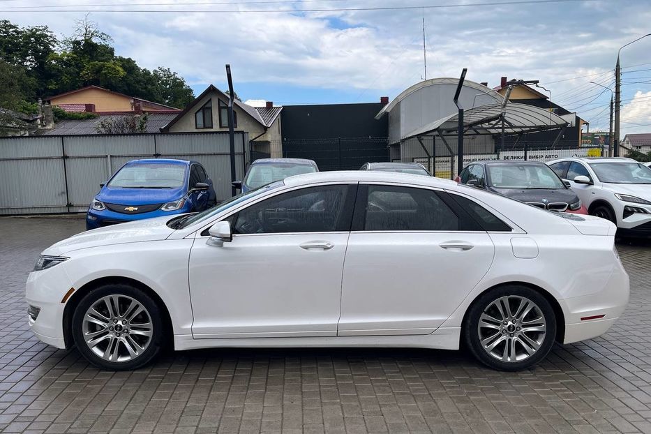 Продам Lincoln MKZ 2015 2.0L White 2014 года в Черновцах