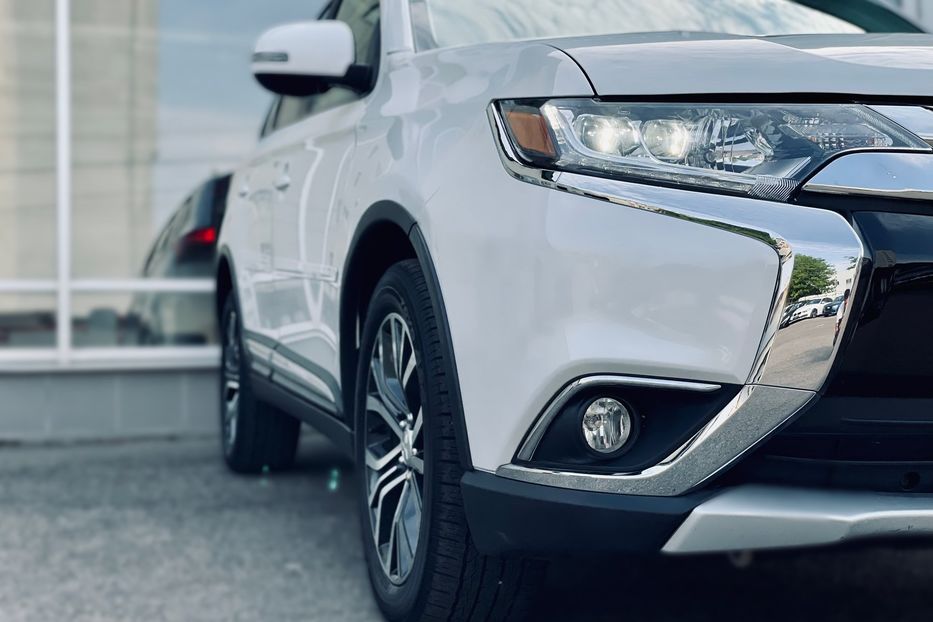 Продам Mitsubishi Outlander SE 2018 года в Одессе