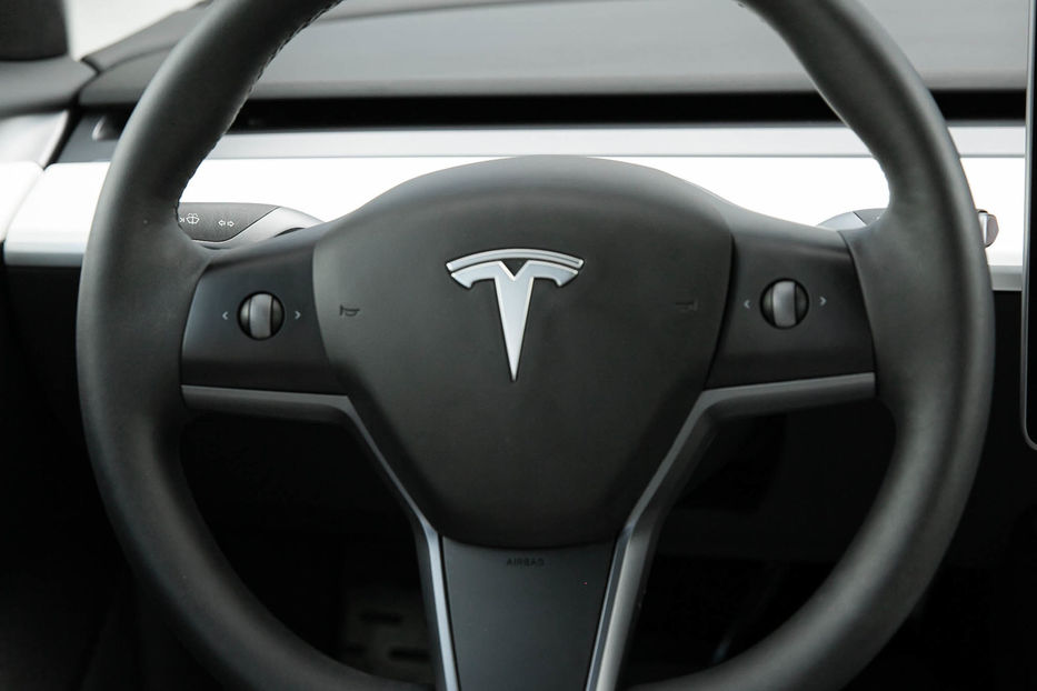 Продам Tesla Model 3 Long Range  2021 года в Черновцах