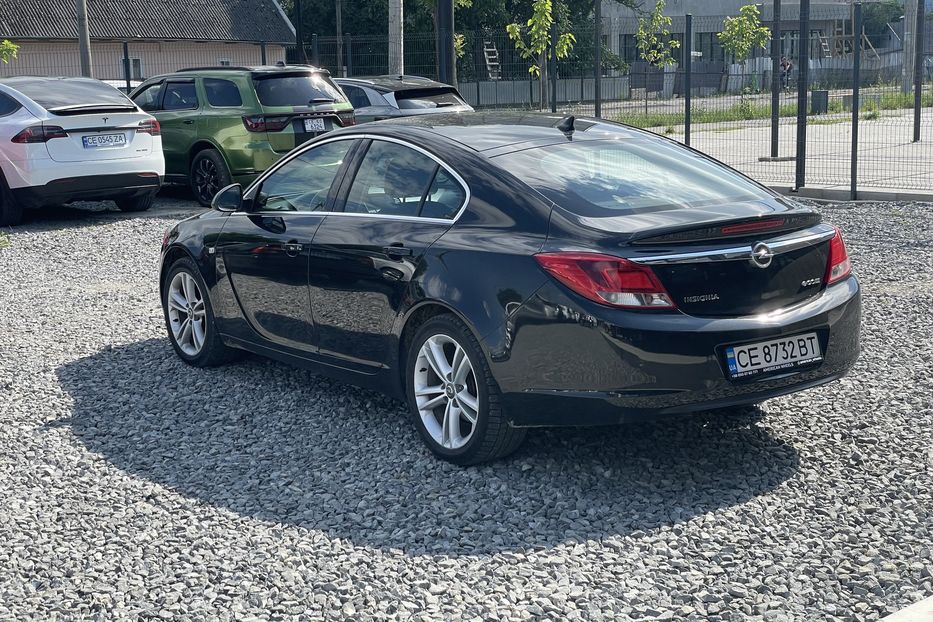 Продам Opel Insignia Black 2010 года в Черновцах