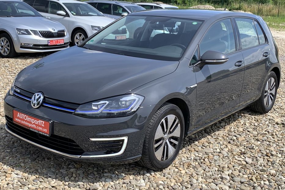 Продам Volkswagen e-Golf 35.8 kWh  2020 года в Львове