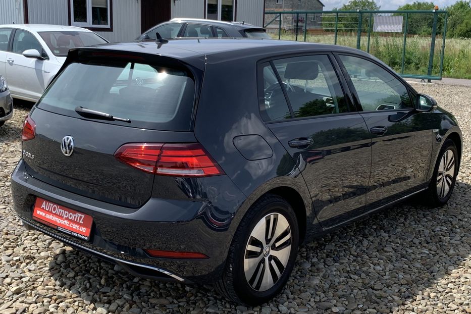 Продам Volkswagen e-Golf 35.8 kWh  2020 года в Львове