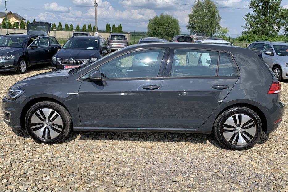 Продам Volkswagen e-Golf 35.8 kWh 100 кВт/136 к.с. 2020 года в Львове