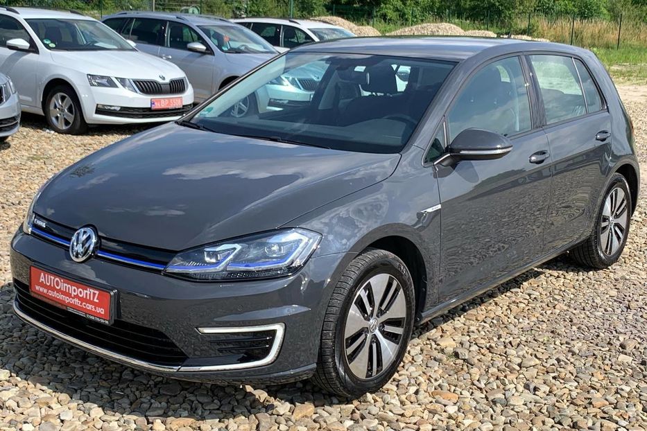 Продам Volkswagen e-Golf 35.8 kWh 100 кВт/136 к.с. 2020 года в Львове