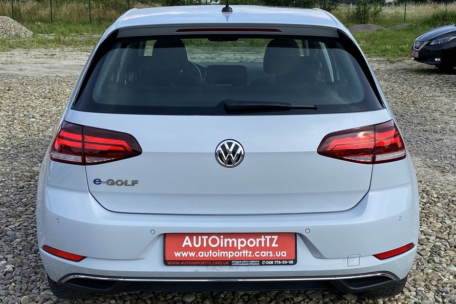 Продам Volkswagen e-Golf 35.8 kWh 100 кВт/136 к.с. 2018 года в Львове