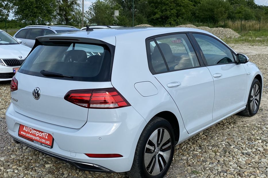 Продам Volkswagen e-Golf 35.8 kWh 100 кВт/136 к.с. 2018 года в Львове