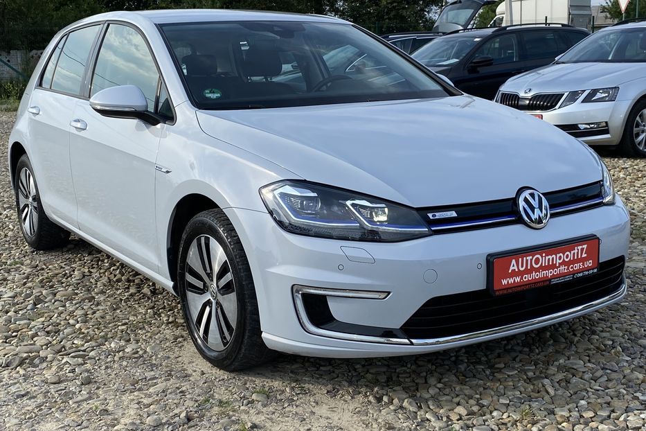 Продам Volkswagen e-Golf 35.8 kWh 100 кВт/136 к.с. 2018 года в Львове