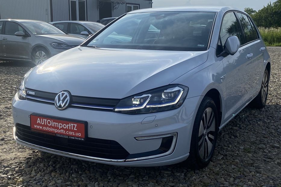 Продам Volkswagen e-Golf 35.8 kWh 100 кВт/136 к.с. 2018 года в Львове