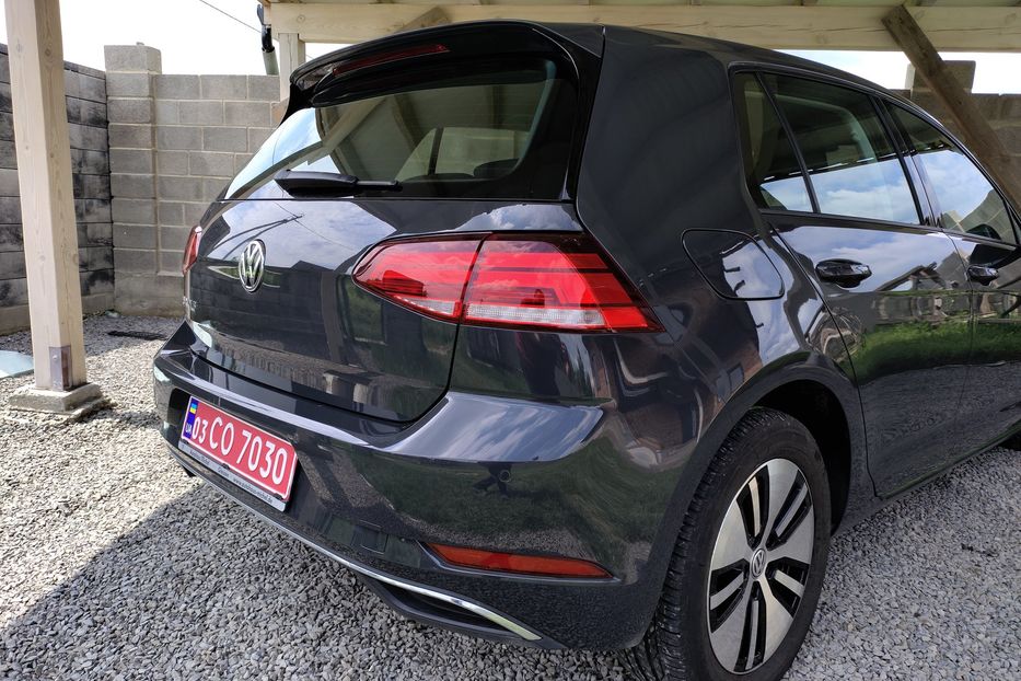 Продам Volkswagen e-Golf 36KW NE MALOVAN 2018 года в Львове