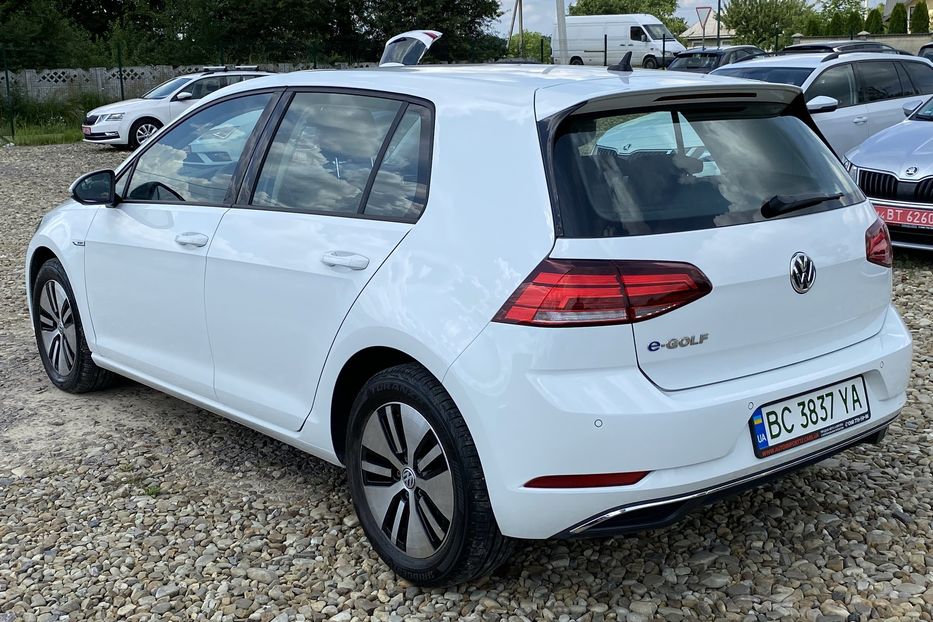 Продам Volkswagen e-Golf 35.8 kWh 100 кВт/136 к.с. 2017 года в Львове