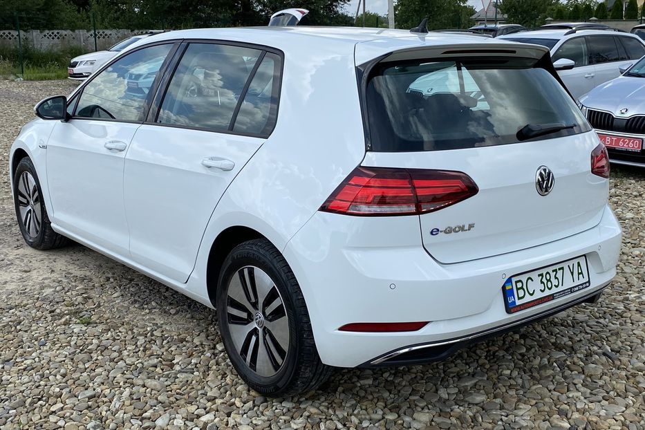 Продам Volkswagen e-Golf 35.8 kWh 100 кВт/136 к.с. 2017 года в Львове