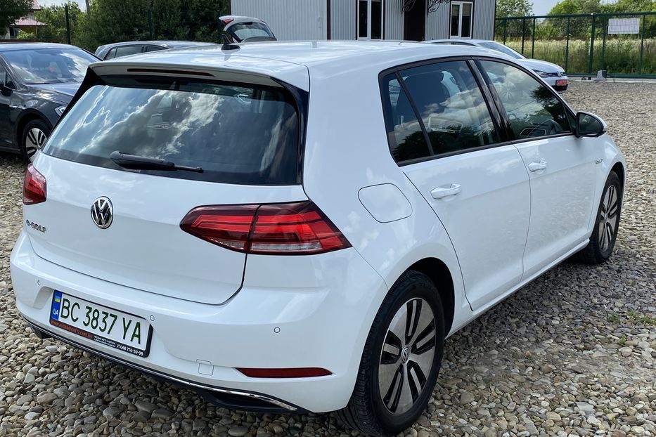 Продам Volkswagen e-Golf 35.8 kWh 100 кВт/136 к.с. 2017 года в Львове