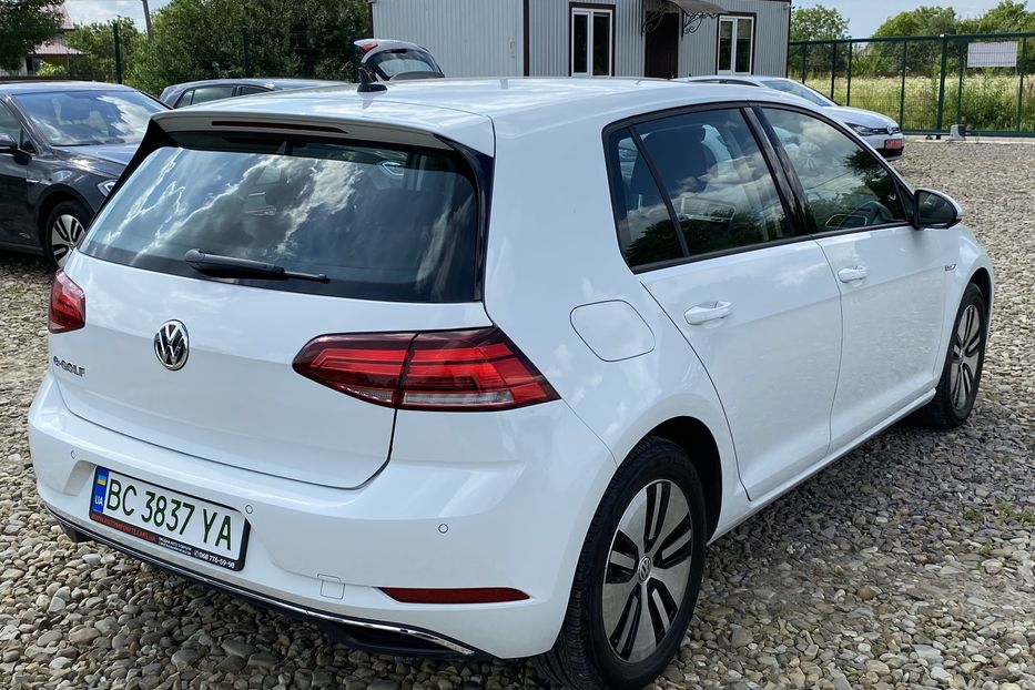 Продам Volkswagen e-Golf 35.8 kWh 100 кВт/136 к.с. 2017 года в Львове