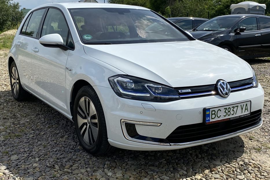 Продам Volkswagen e-Golf 35.8 kWh 100 кВт/136 к.с. 2017 года в Львове