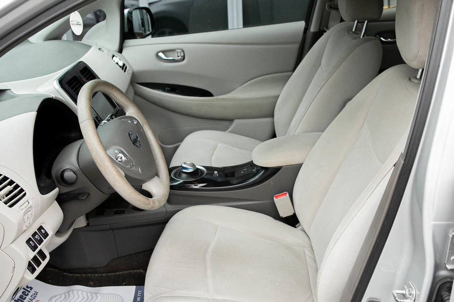 Продам Nissan Leaf 2012 года в Черновцах