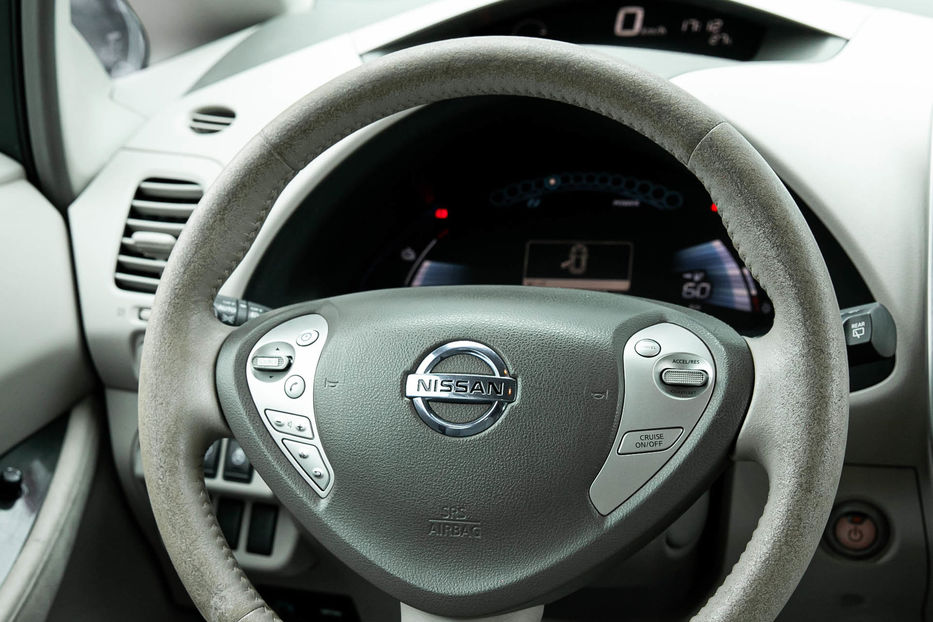 Продам Nissan Leaf 2012 года в Черновцах