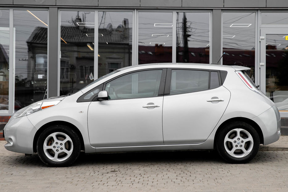 Продам Nissan Leaf 2012 года в Черновцах