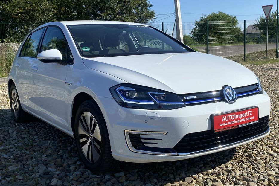 Продам Volkswagen e-Golf 35.8 kWh 100 кВт/136 к.с. 2019 года в Львове