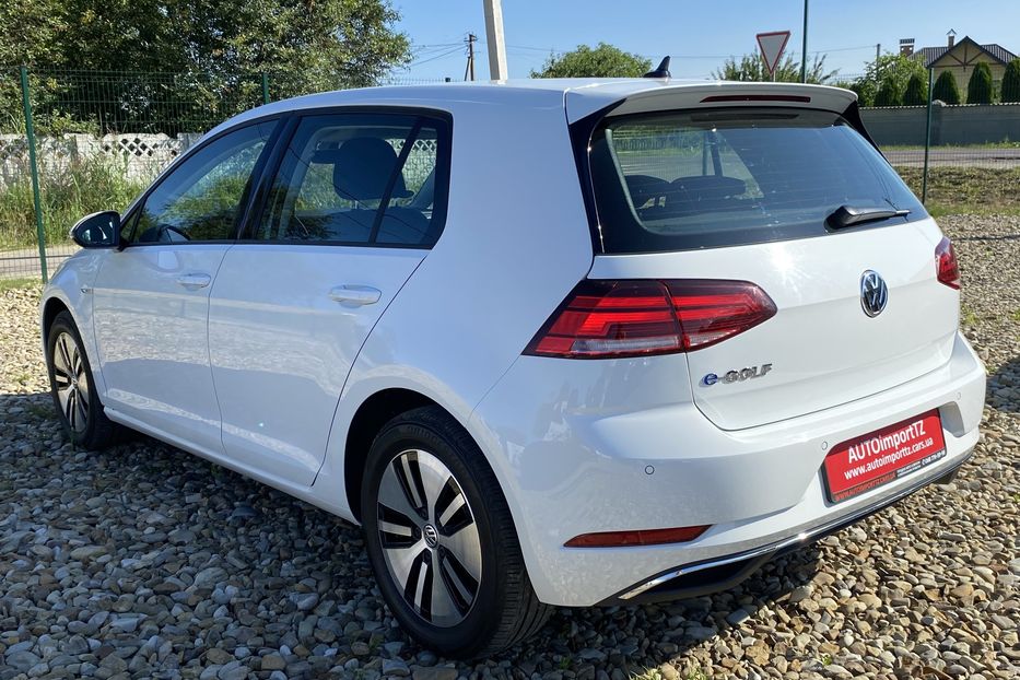 Продам Volkswagen e-Golf 35.8 kWh 100 кВт/136 к.с. 2019 года в Львове