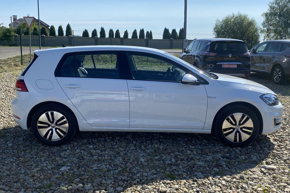 Продам Volkswagen e-Golf 35.8 kWh 100 кВт/136 к.с. 2019 года в Львове