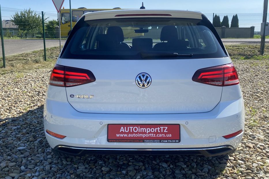 Продам Volkswagen e-Golf 35.8 kWh 100 кВт/136 к.с. 2019 года в Львове