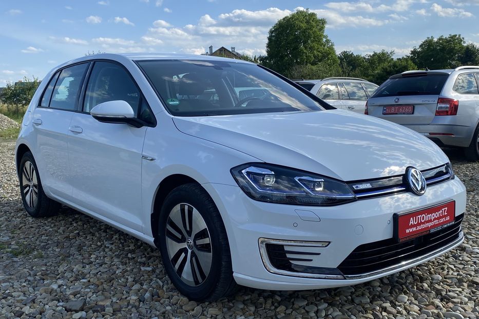 Продам Volkswagen e-Golf 35.8 kWh 100 кВт/136 к.с. 2019 года в Львове