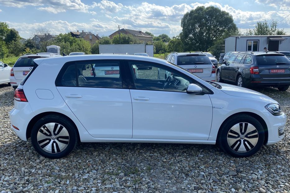 Продам Volkswagen e-Golf 35.8 kWh 100 кВт/136 к.с. 2019 года в Львове