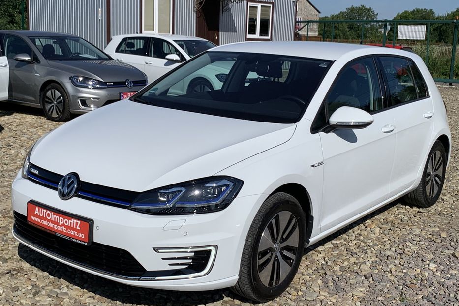 Продам Volkswagen e-Golf 35.8 kWh 100 кВт/136 к.с. 2019 года в Львове