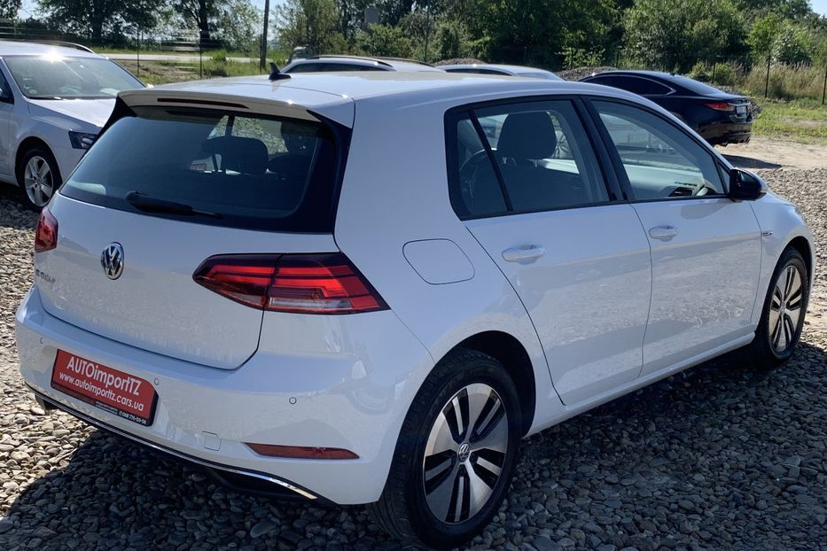 Продам Volkswagen e-Golf 35.8 kWh 100 кВт/136 к.с. 2019 года в Львове