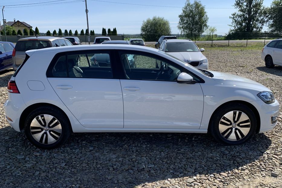 Продам Volkswagen e-Golf 35.8 kWh 100 кВт/136 к.с. 2019 года в Львове