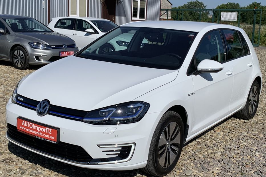 Продам Volkswagen e-Golf 35.8 kWh 100 кВт/136 к.с. 2019 года в Львове