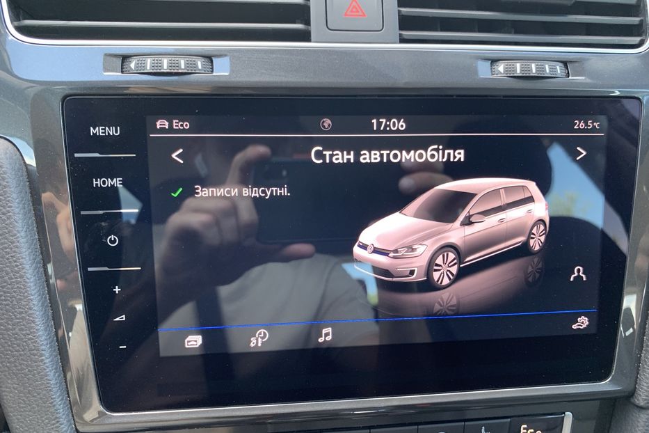 Продам Volkswagen e-Golf 35.8 kWh 100 кВт/136 к.с. 2019 года в Львове