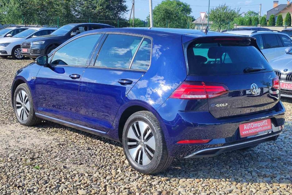 Продам Volkswagen e-Golf 35.8 kWh 100 кВт/136 к.с. 2020 года в Львове