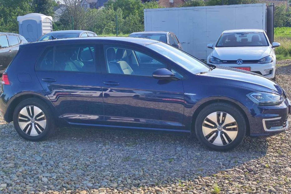 Продам Volkswagen e-Golf 35.8 kWh 100 кВт/136 к.с. 2020 года в Львове