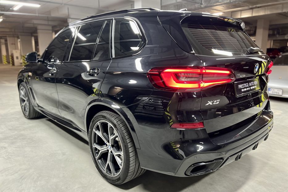 Продам BMW X5 30d 2021 года в Киеве