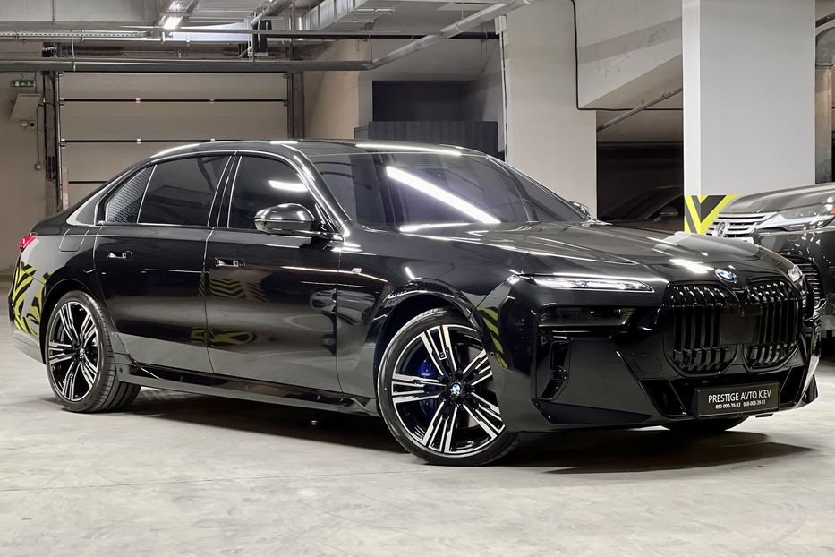 Продам BMW 740 2023 года в Киеве