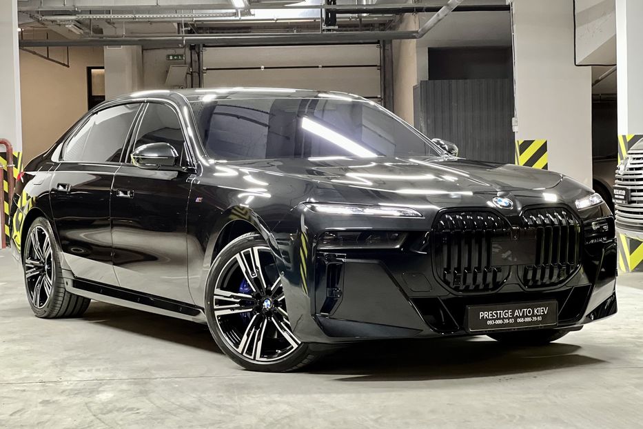 Продам BMW 740 2023 года в Киеве