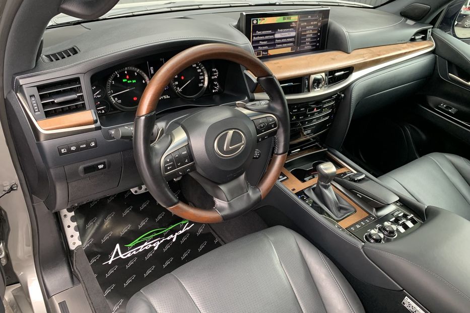 Продам Lexus LX 570 Official 2021 года в Киеве