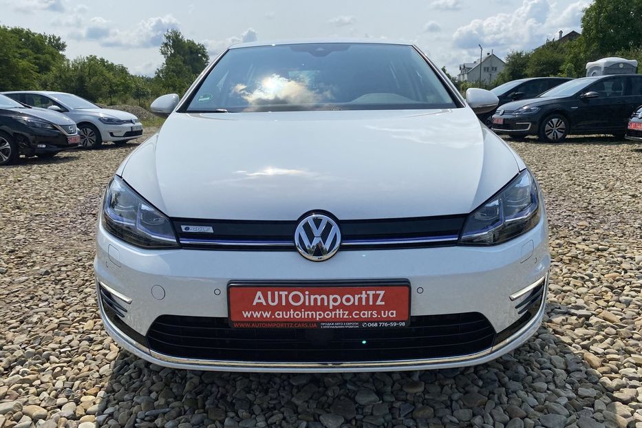 Продам Volkswagen e-Golf 35.8 kWh 100 кВт/136 к.с. 2020 года в Львове