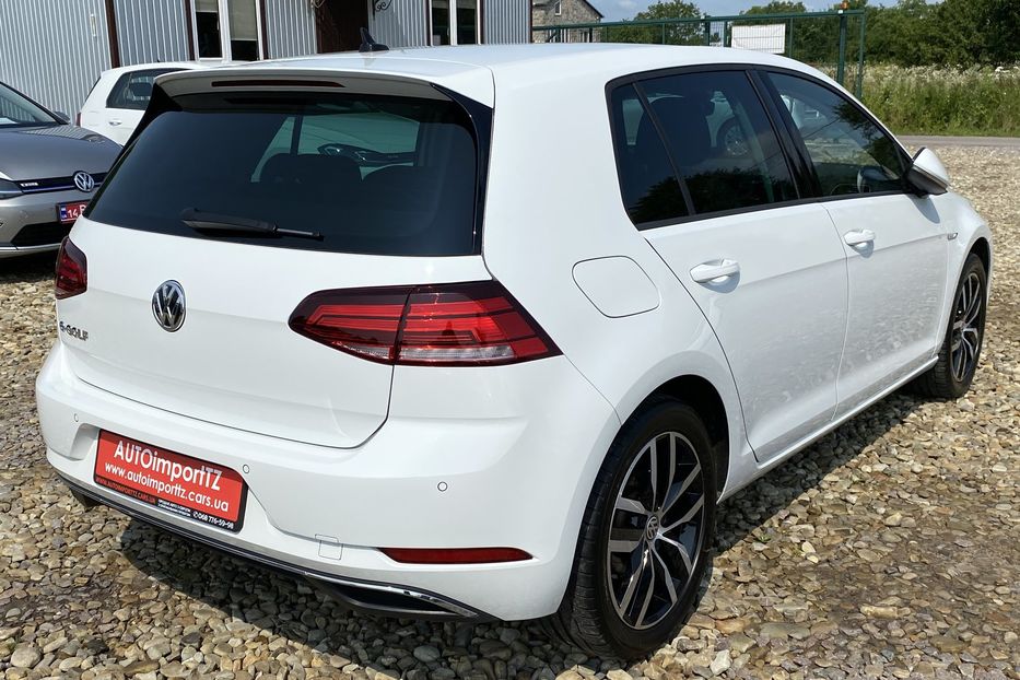 Продам Volkswagen e-Golf 35.8 kWh 100 кВт/136 к.с. 2020 года в Львове